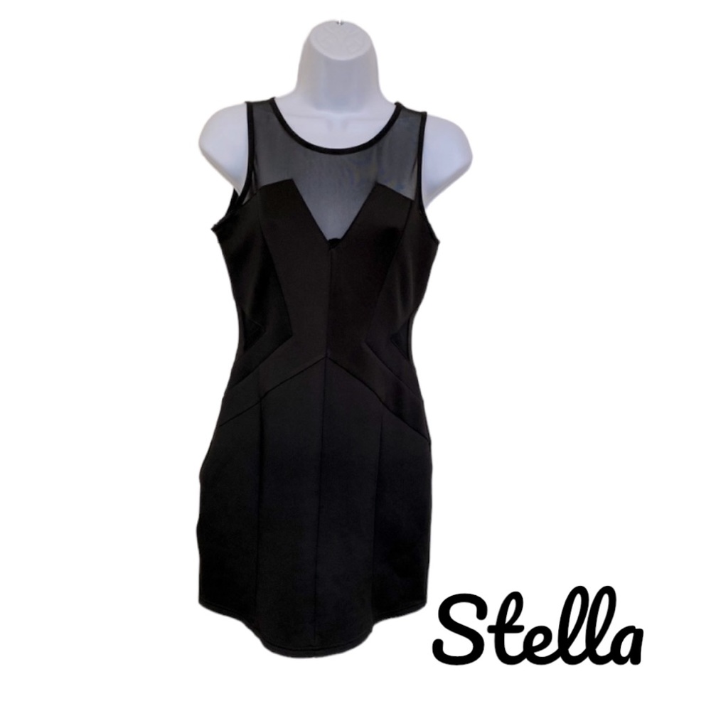 Stella. Dress with Cut Out, Black. Size Medium